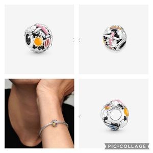 Fly Away Rainbow Sky & Travel Charm ✈️ Excelente Condition! Pics dont do justice